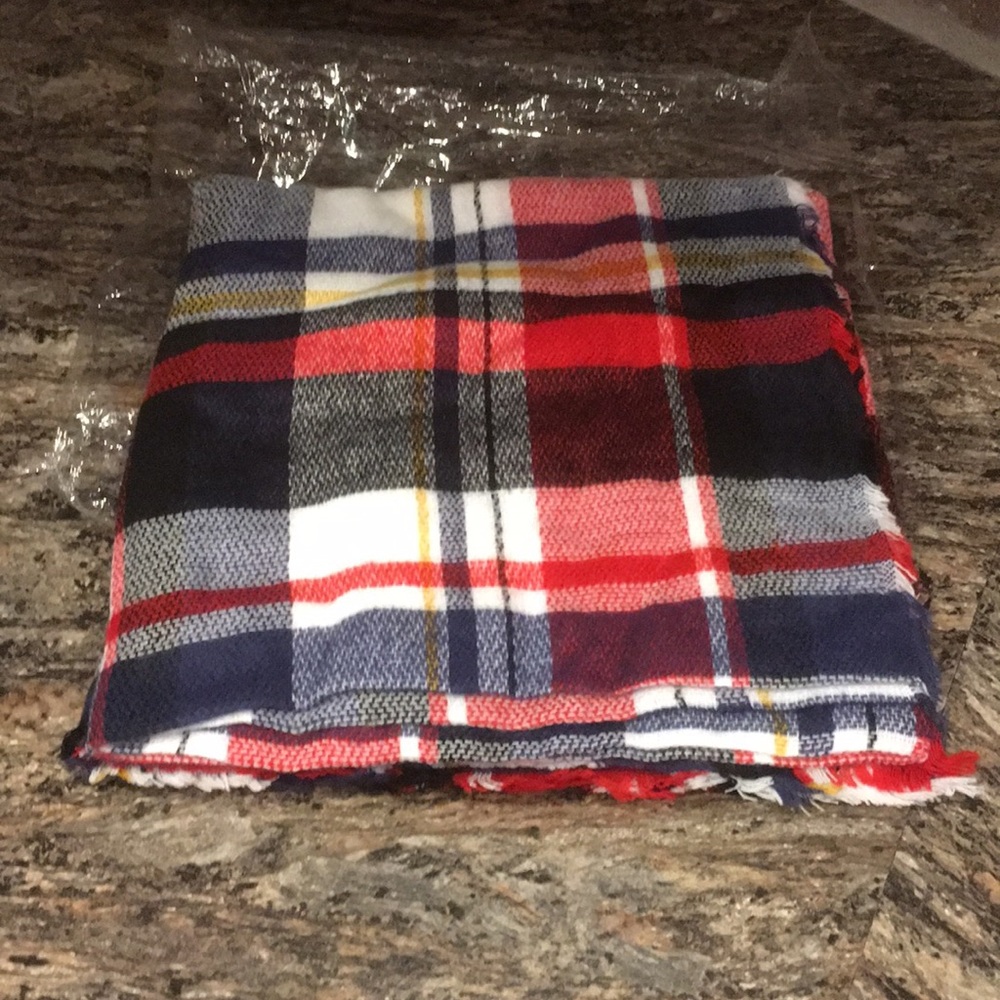 Blanket scarf-New w/out tags
